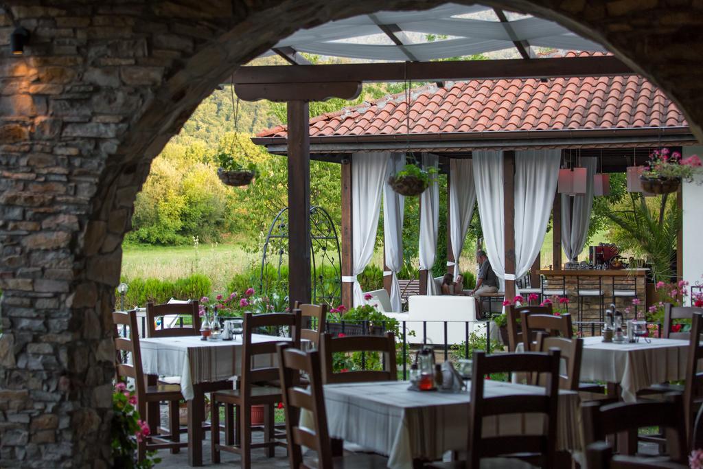 Family Hotel Strannopriemnitza Орешак Екстер'єр фото
