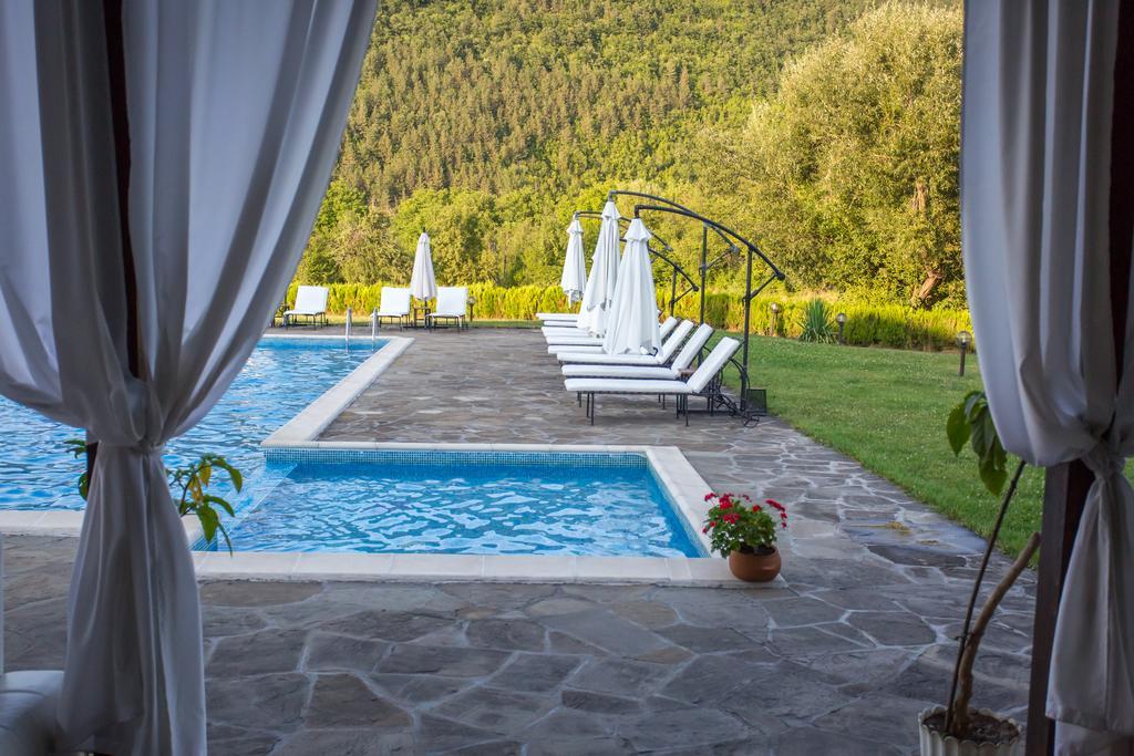 Family Hotel Strannopriemnitza Орешак Екстер'єр фото