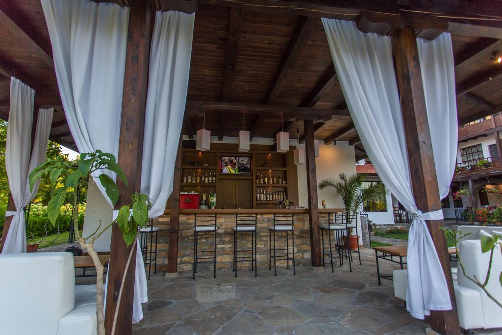 Family Hotel Strannopriemnitza Орешак Екстер'єр фото
