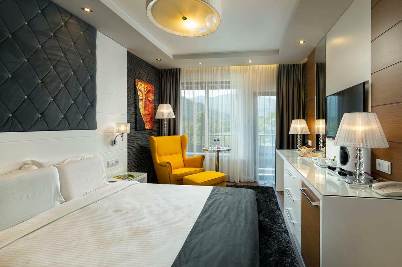 Family Hotel Strannopriemnitza Орешак Екстер'єр фото